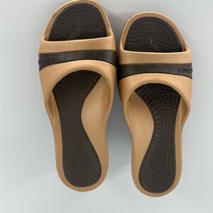 Crocs Sassari Wedge Heel Slip On Casual Comfort Sandal Womens Size 7 Bronze Gold